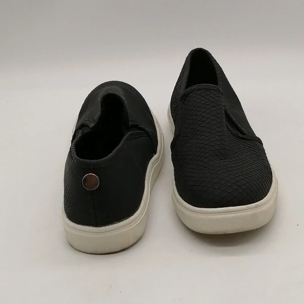 Express Shoes Womens  Black 8‎ Slip On Loafer SneakerSnakeskin Stretch Comfort